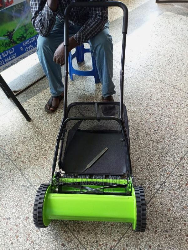 Saxon Manual Mower - Image 3